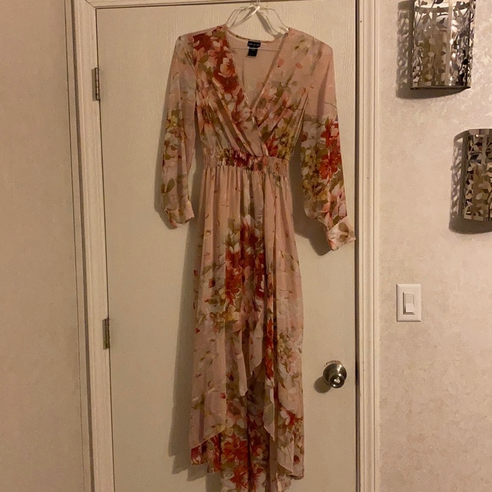 Kate and Lily high low sheer dress size 4